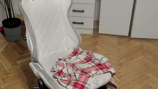 XXX chat uživo modela Silly__Milly