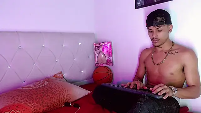 Angel_foxc13のライブXXXチャット