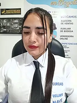 Chat XXX en directo de MAYE__13