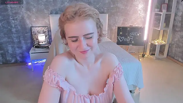 XXX chat uživo modela Shiny_Liss