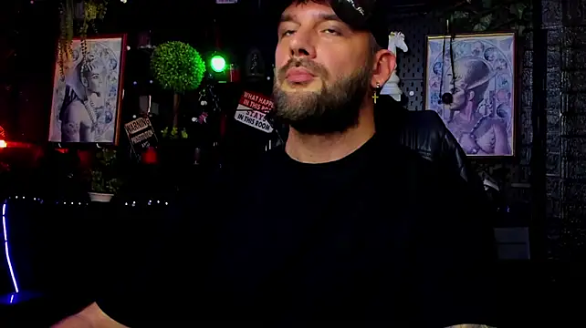 XXX chat uživo modela LexHardy