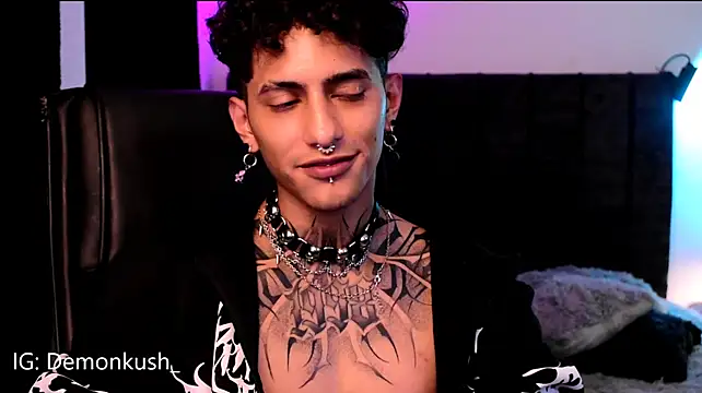 DemonKush-- Live XXX Chat