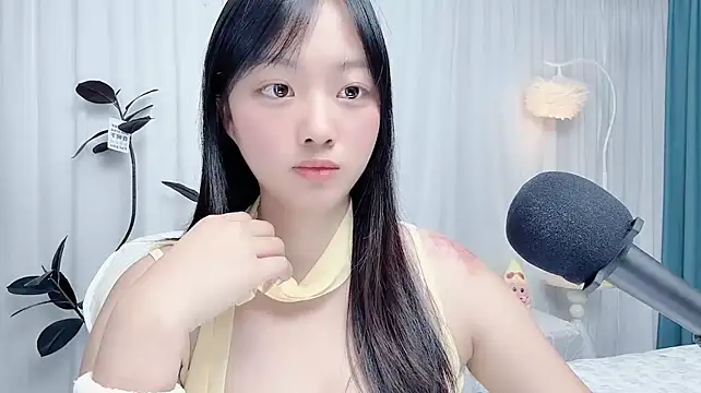 XXX chat uživo modela Winnie666999