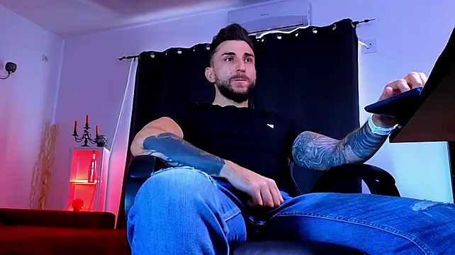 MightyAaron66 Chat XXX live
