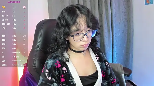 צ'אט XXX בשידור חי של indra_cam