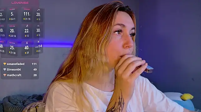 צ'אט XXX בשידור חי של LunaXBaddie