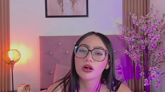 Chat XXX en directo de ravena_queen
