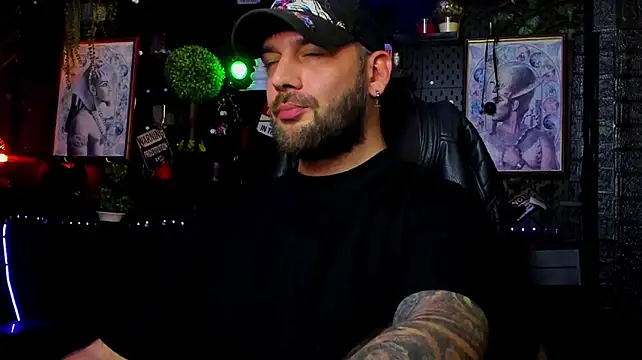 LexHardy Chat XXX in diretta