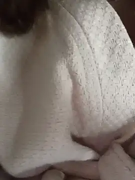 XXX chat uživo modela KattyLuuu