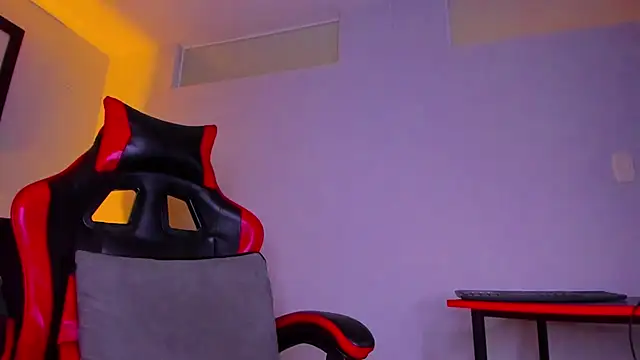 MAXIMUS_MASTER_ – Naživo XXX chat