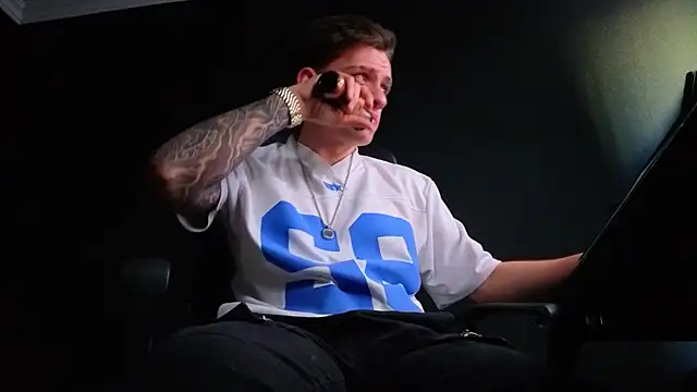 FelixStarkk Live XXX-Chat