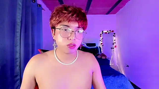 XXX chat uživo modela AnggelONfiree