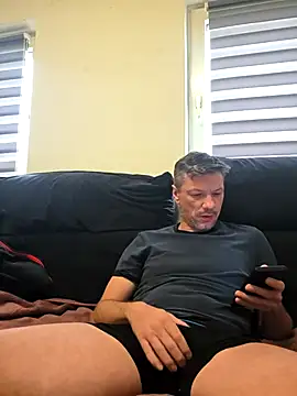 Czat XXX na żywo – tomek84