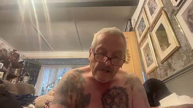 poggles – Naživo XXX chat