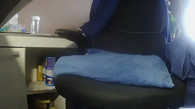 XXX chat uživo modela suedel65