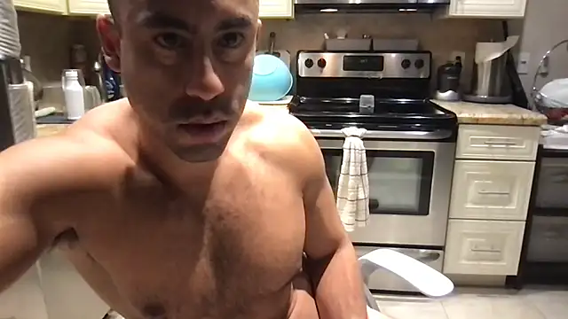 BigGuyMuscle Adlı Modelin Canlı XXX Sohbeti