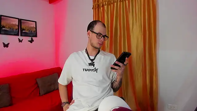 Vlad__night's Live XXX Chat