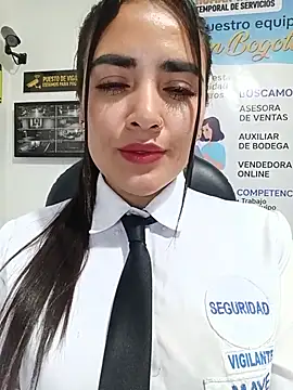 MAYE__13 – webcam-show