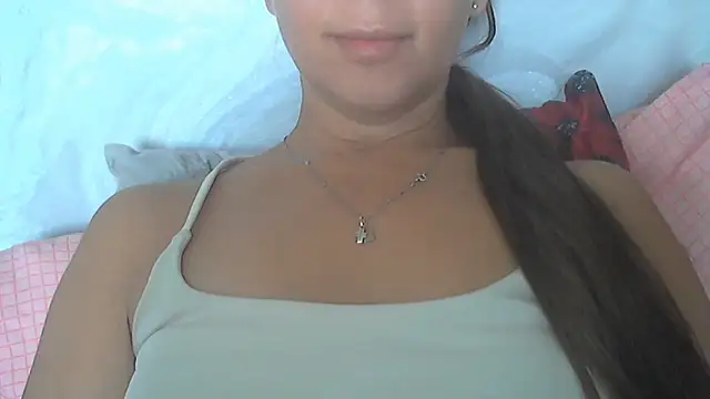 Bella--White's Live XXX Chat