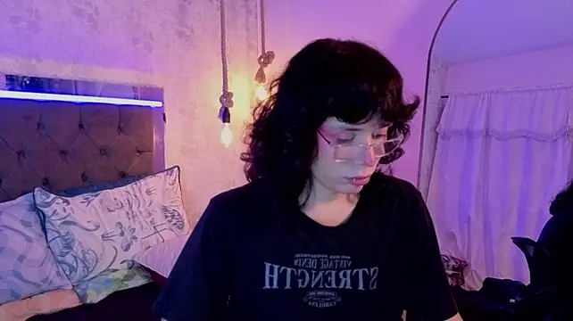 Czat XXX na żywo – pixy_20