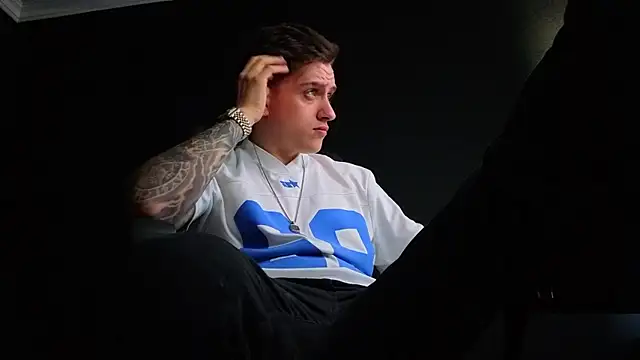 FelixStarkk Chat XXX live