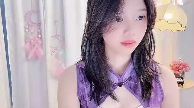 XXX chat uživo modela Yanys521