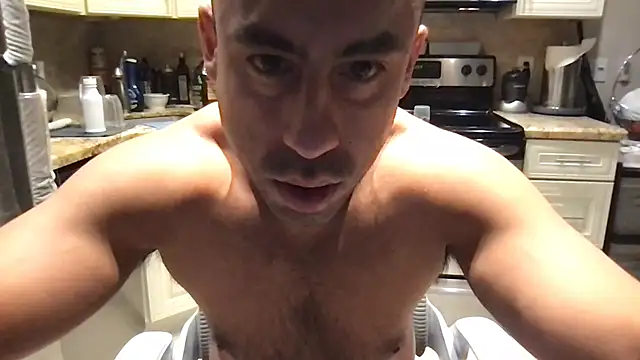 Czat XXX na żywo – BigGuyMuscle