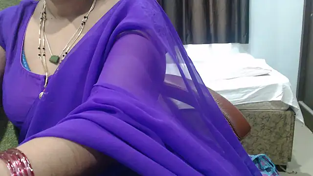 sunitha-3's Live XXX Chat