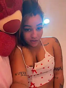Little_Gaby_ Adlı Modelin Canlı XXX Sohbeti