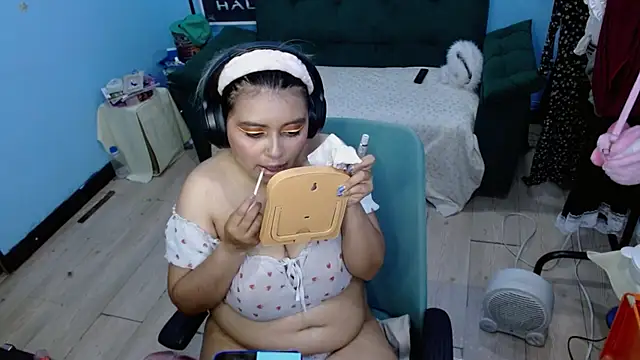 ohmysqueak Chat XXX in diretta