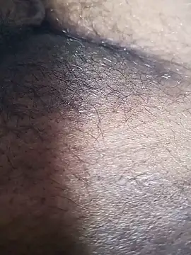 Show modela Randikaherath740 na web-kameri