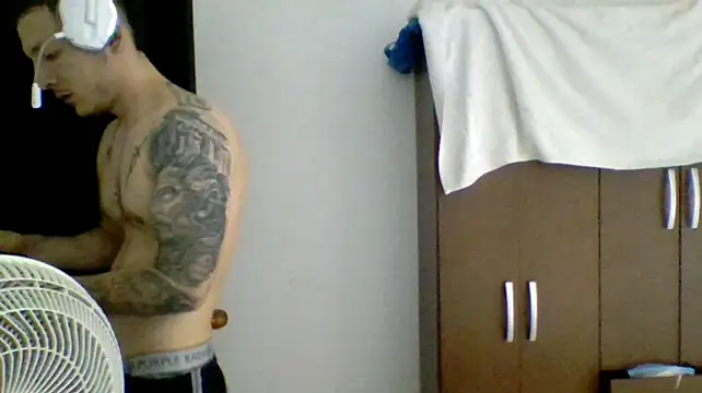 Kenner_fox77's Live XXX Chat