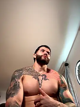 XXX chat uživo modela Frank_Farrell