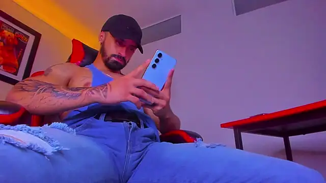 MAXIMUS_MASTER_'s Live XXX Chat