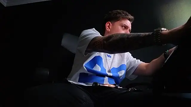 Chat XXX ao vivo de FelixStarkk