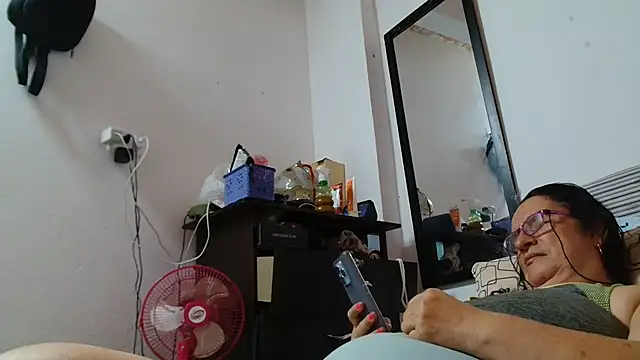 Živý XXX chat consentidamummy09