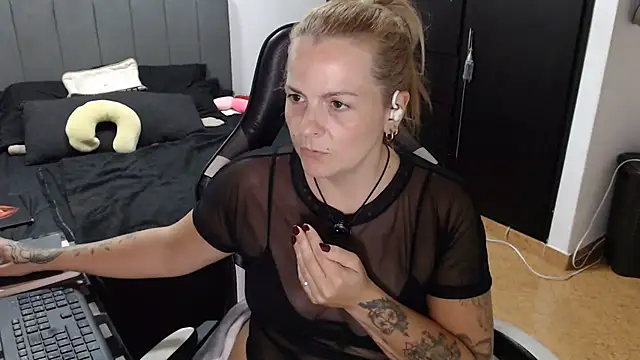 perlagoloza05 Chat XXX in diretta