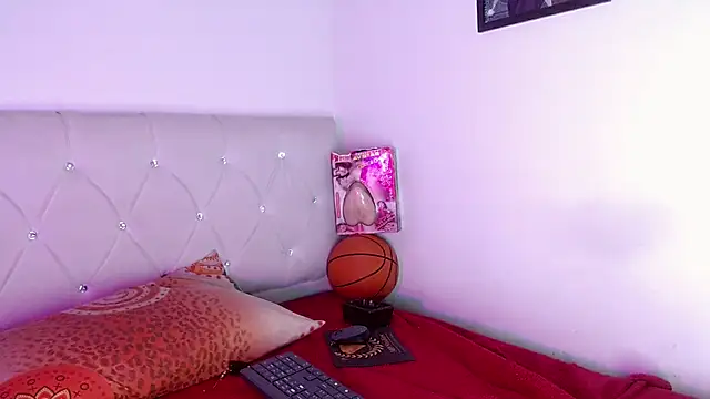 Czat XXX na żywo – Angel_foxc13