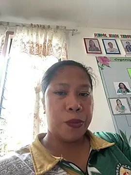 Pilipinalyn23's Live XXX Chat