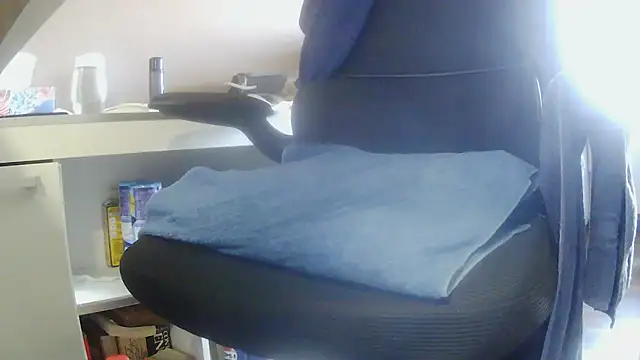 XXX chat uživo modela suedel65
