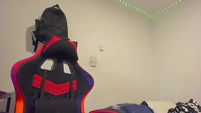 Jayden_VanceJSのライブXXXチャット