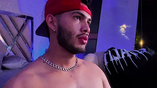 Vincentblack Adlı Modelin Canlı XXX Sohbeti