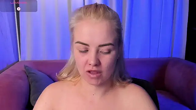 دردشة StephanieSweety الجنسية المباشرة