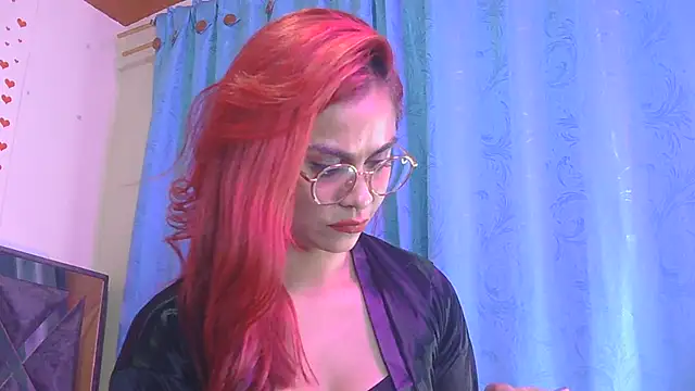 Czat XXX na żywo – tinny_emiily