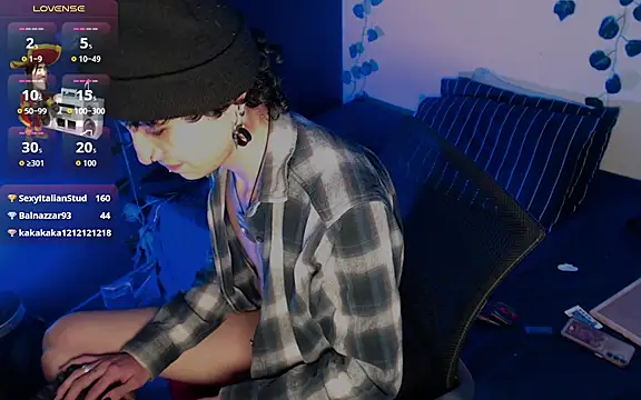 JohnnyJones_ XXX чат на живо
