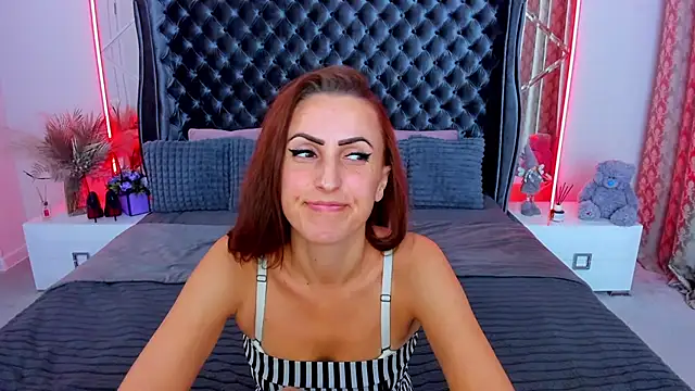 Rebecca_Diamond Adlı Modelin Canlı XXX Sohbeti