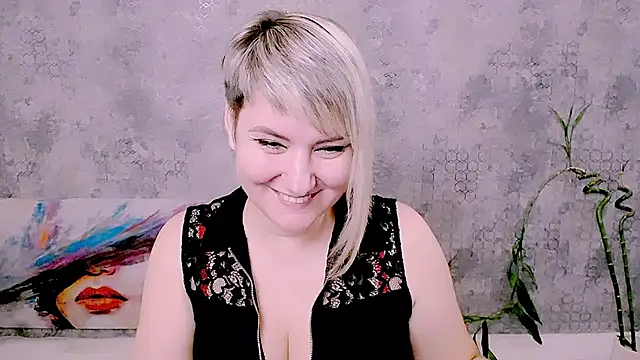 Djullia's Live XXX Chat