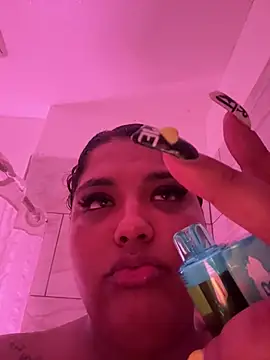 Chat +18 de 1n0nlythroat ao vivo