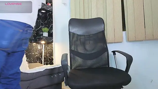 Chat XXX Live MR_EITHAN
