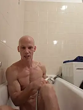 genaroo38n Live XXX chat
